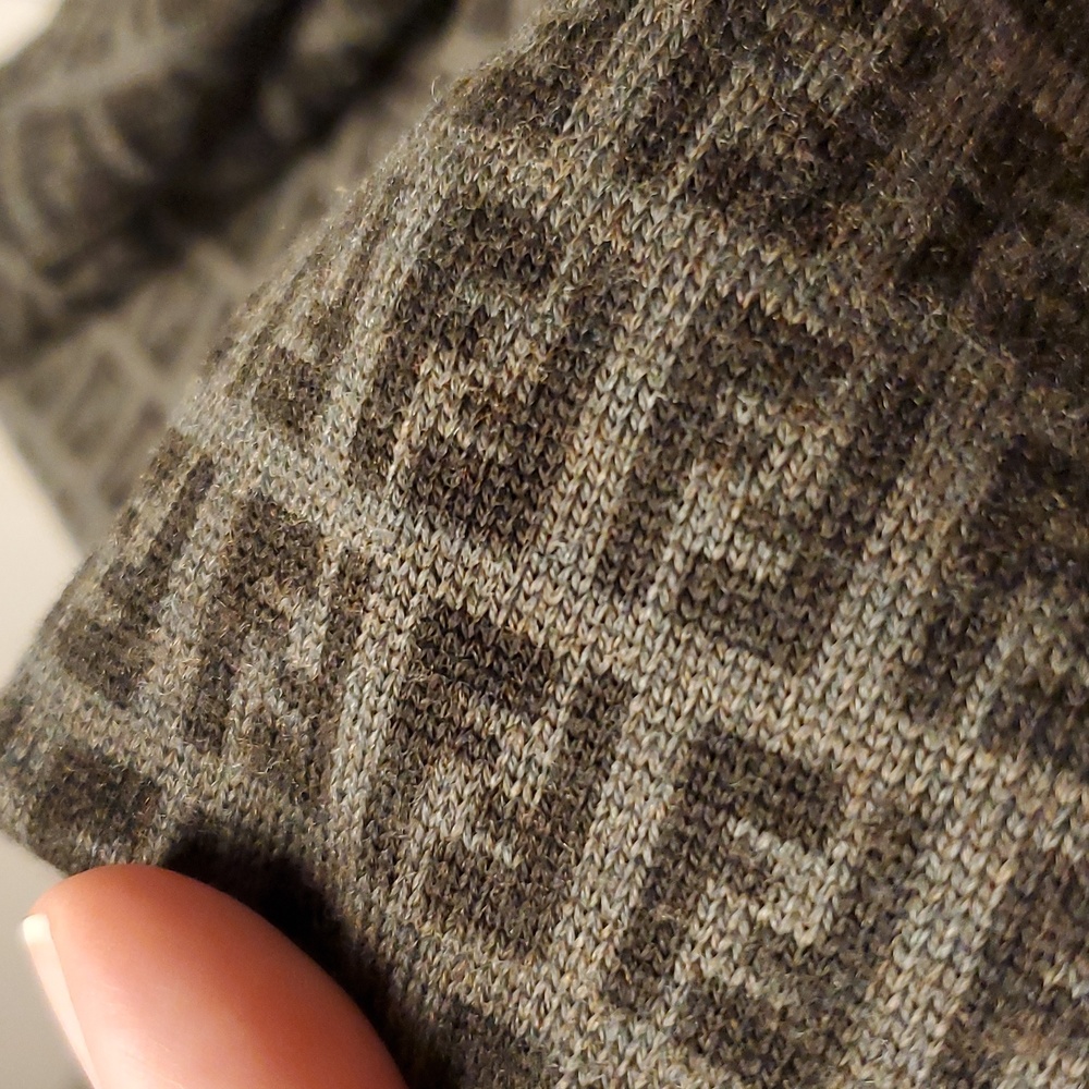 Fendi Monogram Scarf - Picture 4 of 4